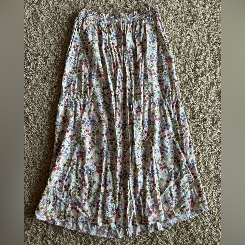 Floral skirt 🌸🌻